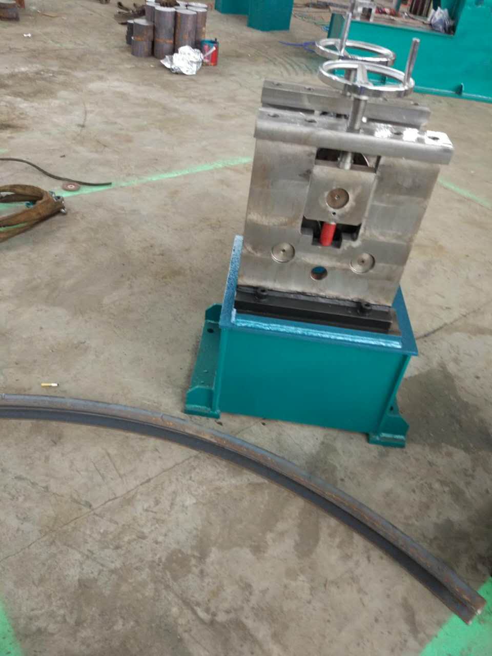 槽鋼滾圓機(jī)