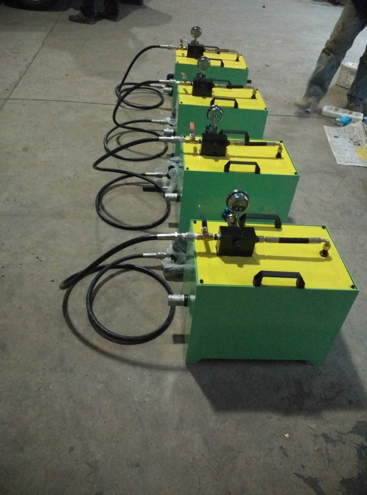 手動液壓蓄能泵站